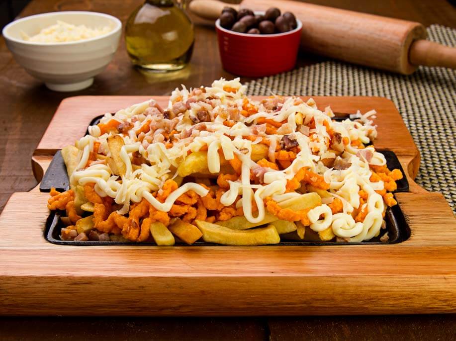 Batata frita com cheddar catupiry e bacon Ligeirinho Pizzaria, fotografia de comida